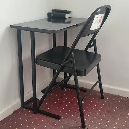 Serene Double Room In Quiet Middlesbrough House Гостевой дом