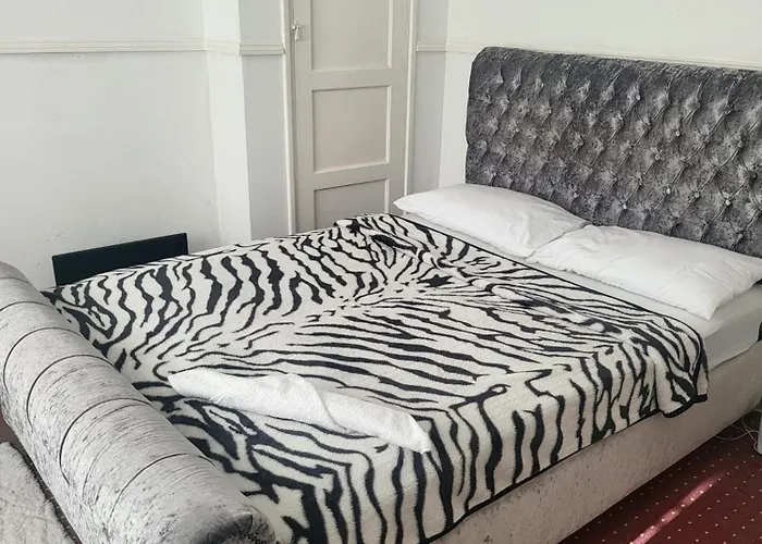 Teeside Port In Guest house *